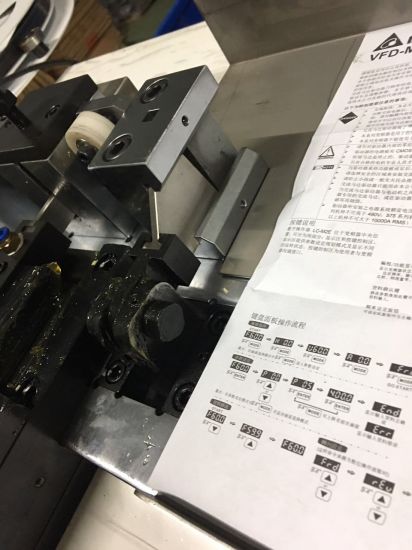 Máquina de corte de regla de plegado automático para la fabricación de matrices