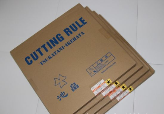 Perforación de Japón (Tsukatani) que recorta las reglas de arrugamiento para hacer matrices